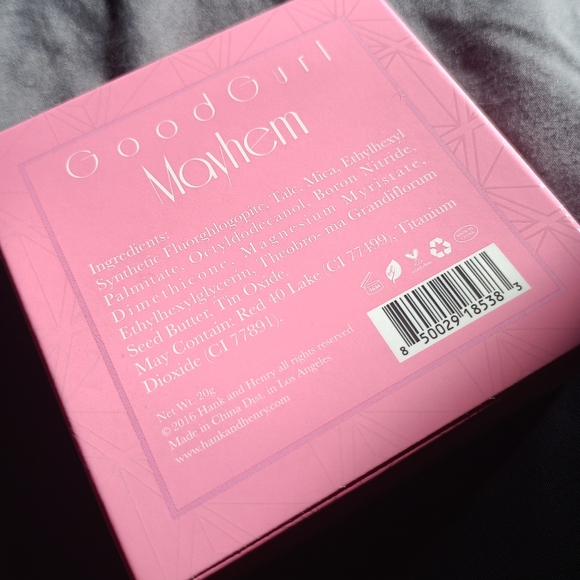 Limited Edition Hank & Henry Good Gurl Pearl All Over Highlight in Shade Mayhem - Picture 3 of 7